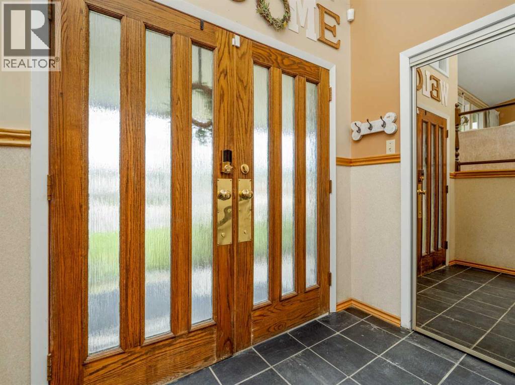 46 Laval Court W photo 4