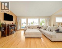 Living room - 46 Laval Court W, Lethbridge, AB T1K4G3 Photo 8