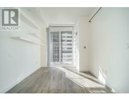 1504 - 8 Eglinton Avenue E, Toronto, ON M4P0C1 Photo 17