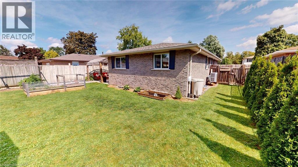 18 LARKSPUR Lane - 20