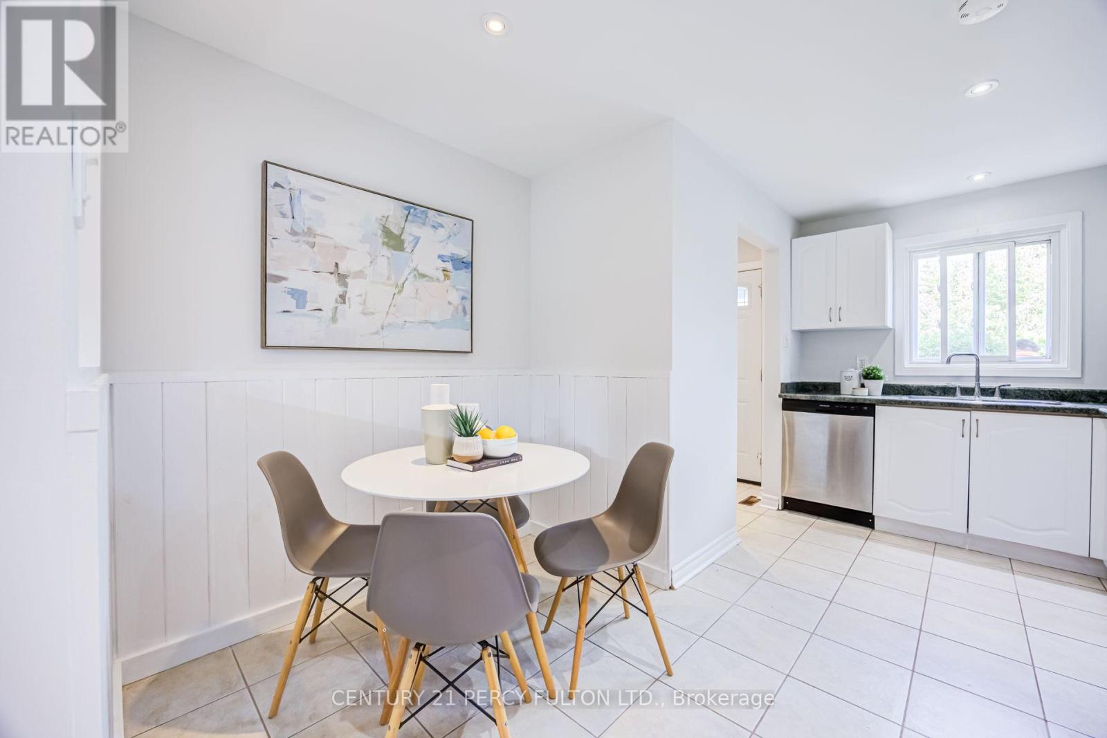 608 Beckworth Square, Pickering, ON photo 14