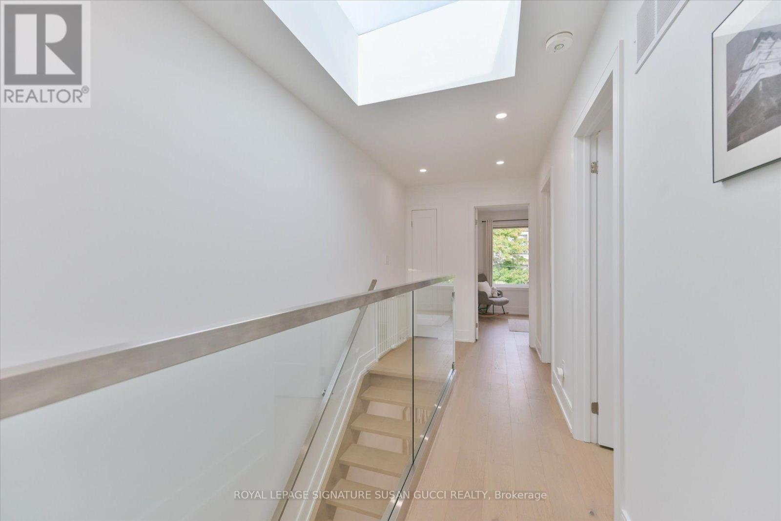 7A EVERETT CRESCENT - 17