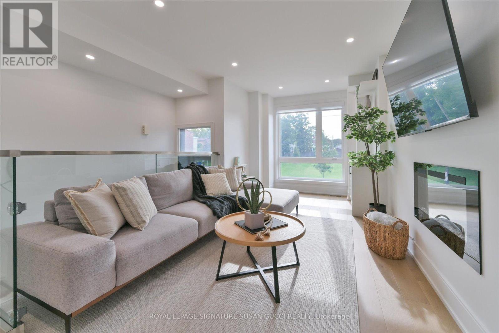 7A EVERETT CRESCENT - 5