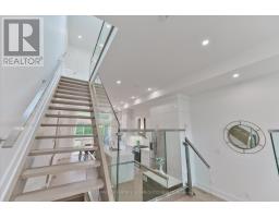 7a Everett Crescent, Toronto, ON M4C4P3 Photo 15
