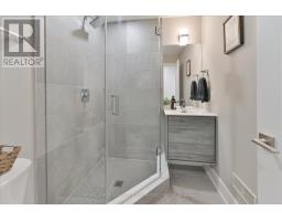 7a Everett Crescent, Toronto, ON M4C4P3 Photo 29