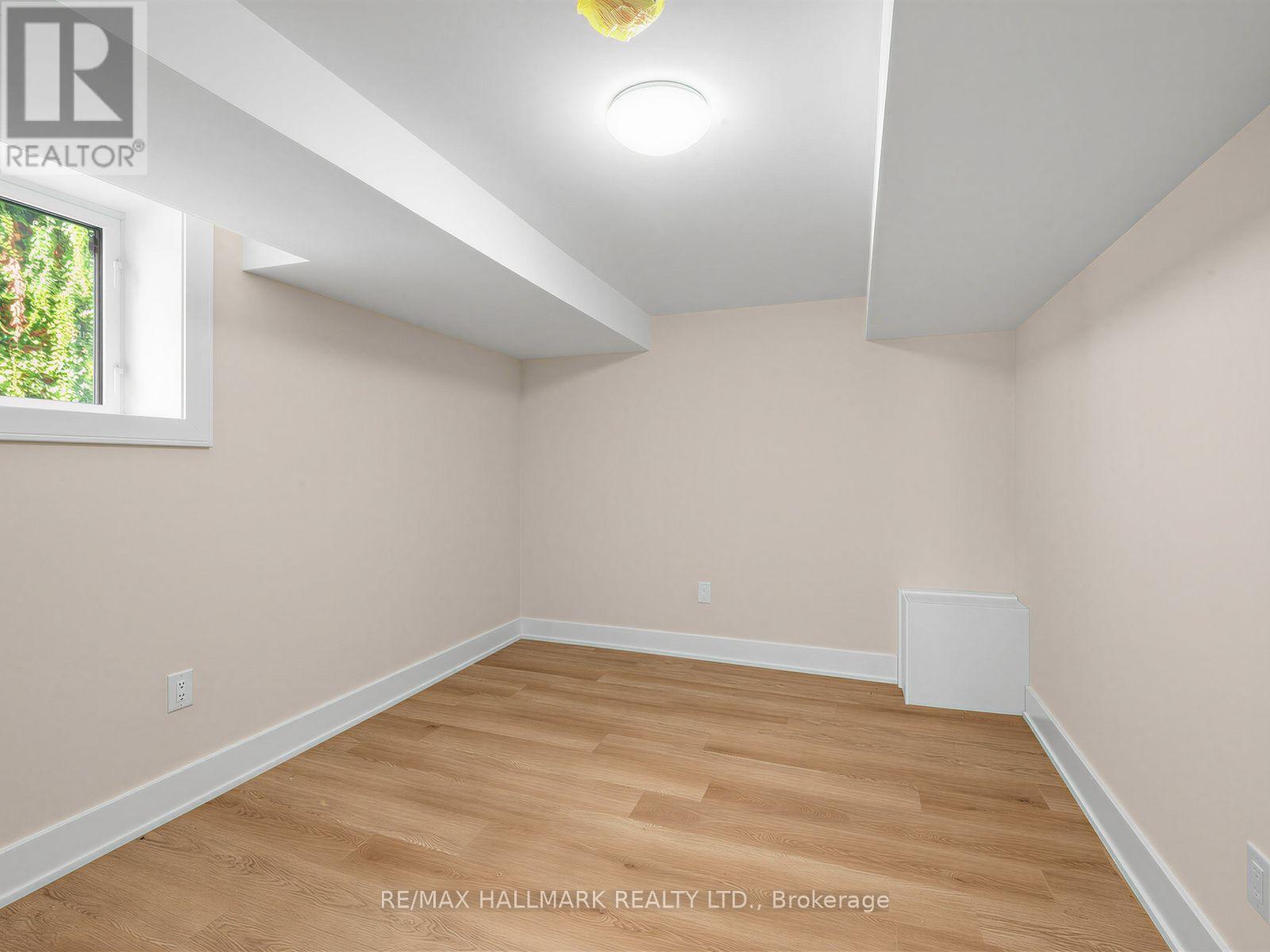 109 GLENCREST BOULEVARD - Image 38