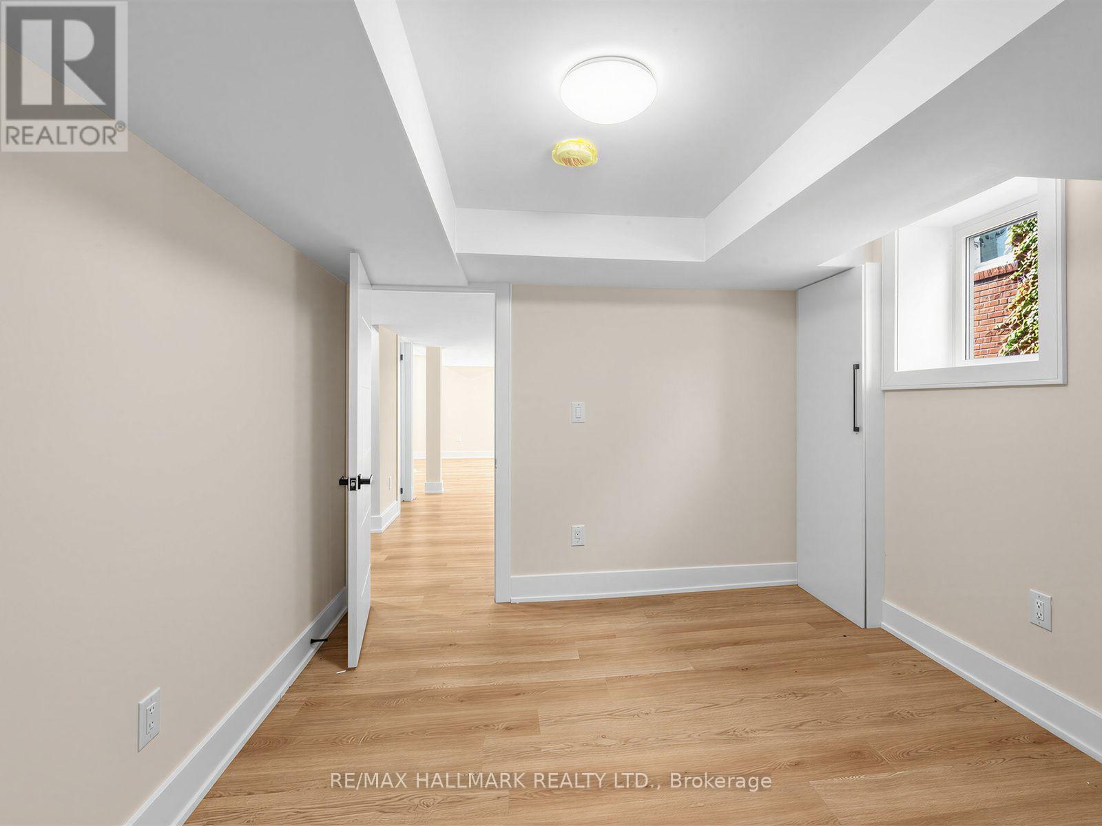 109 GLENCREST BOULEVARD - Image 39