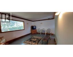 Solarium - 616 Cliff Street, Bella Coola, BC V0T1C0 Photo 6