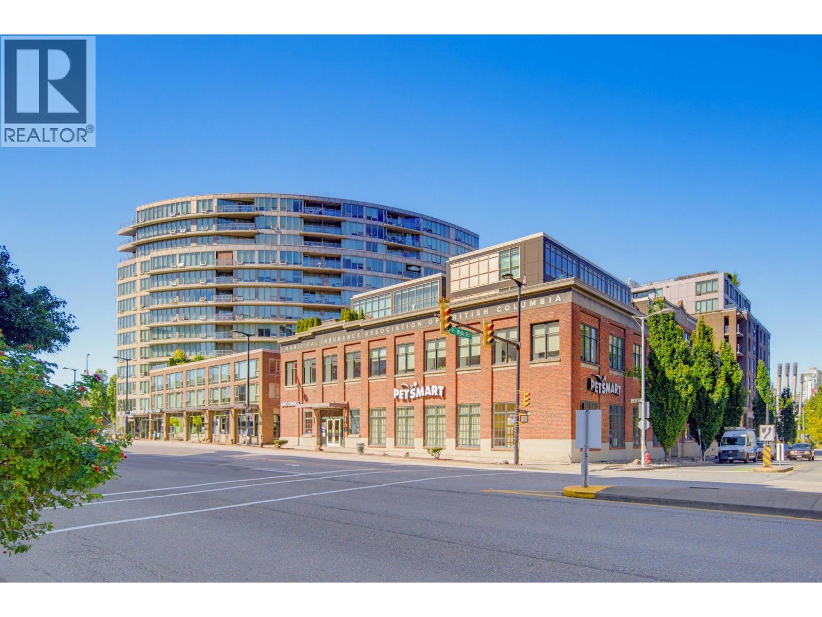 2 Bed, 1 Bath Apartment for Sale in Vancouver – 211 445 W 2ND AVENUE, Vancouver – MLS# R3166708 - Image 2