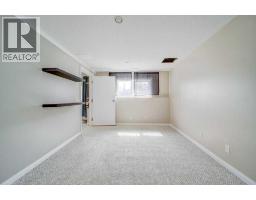 187 Cowichan Court W - photo 33