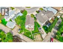 187 Cowichan Court W - photo 42