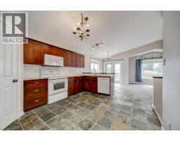 187 Cowichan Court W - photo 9