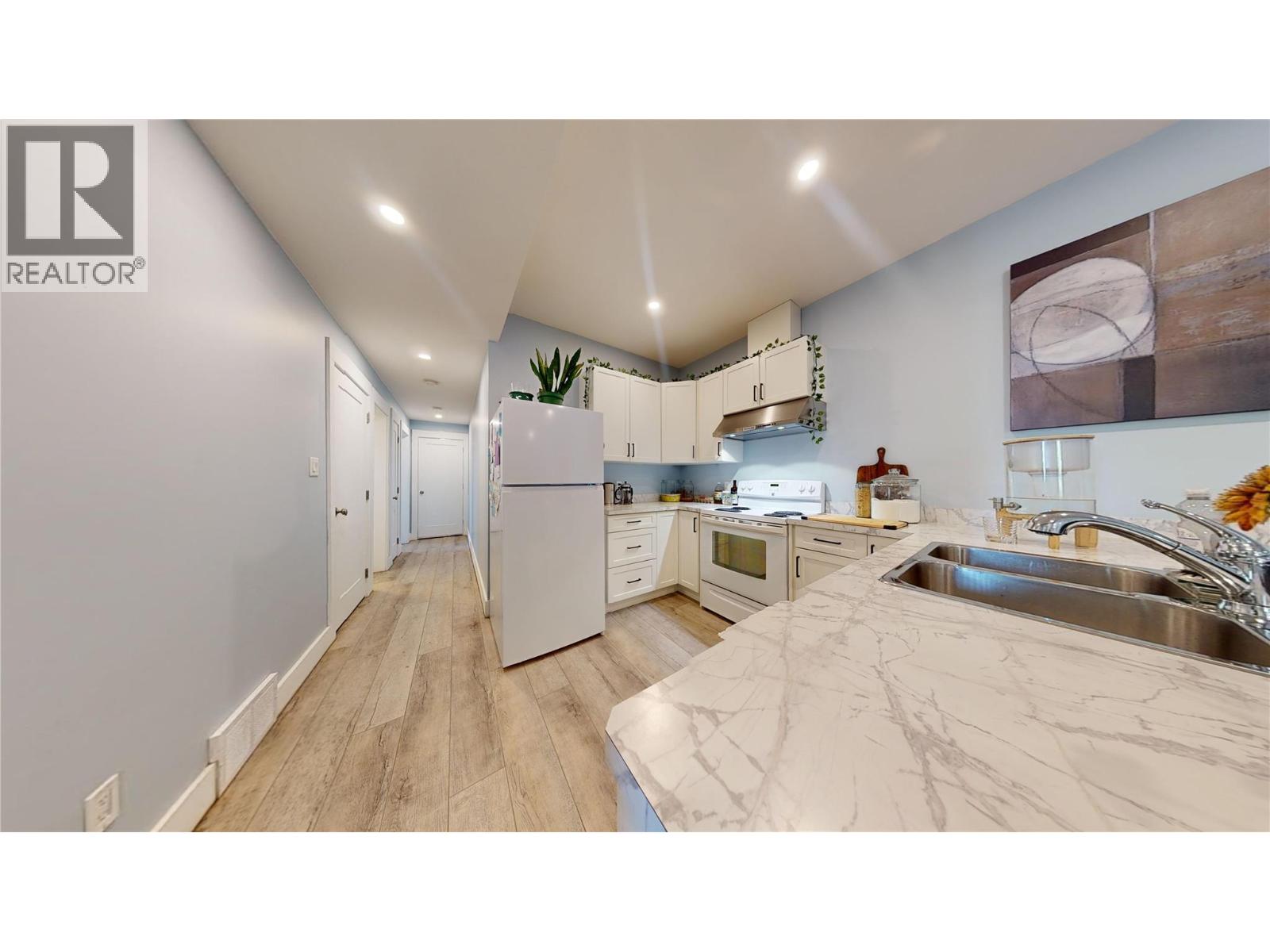  2526 Waverly Drive, Blind Bay