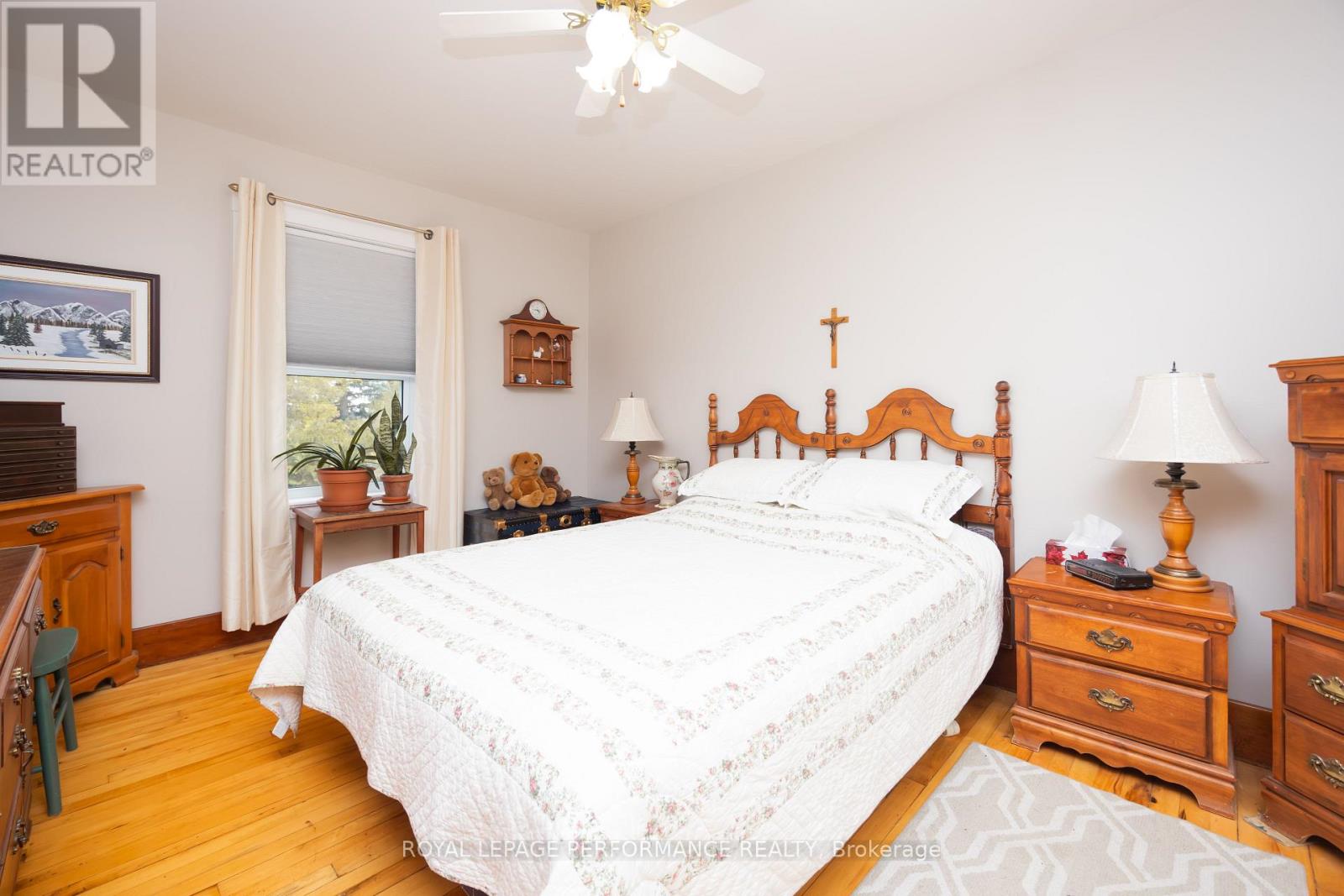 174 MAIN STREET S - 29