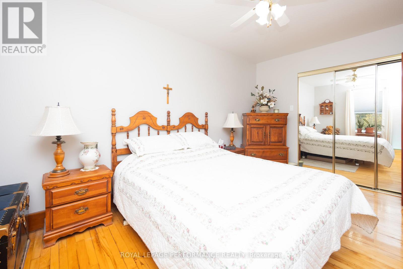 174 MAIN STREET S - 32
