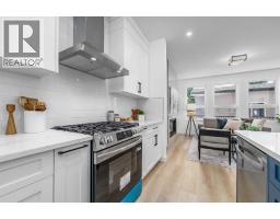 5pc Bathroom - 421 Hendon Drive Nw, Calgary, AB T2K2A1 Photo 9