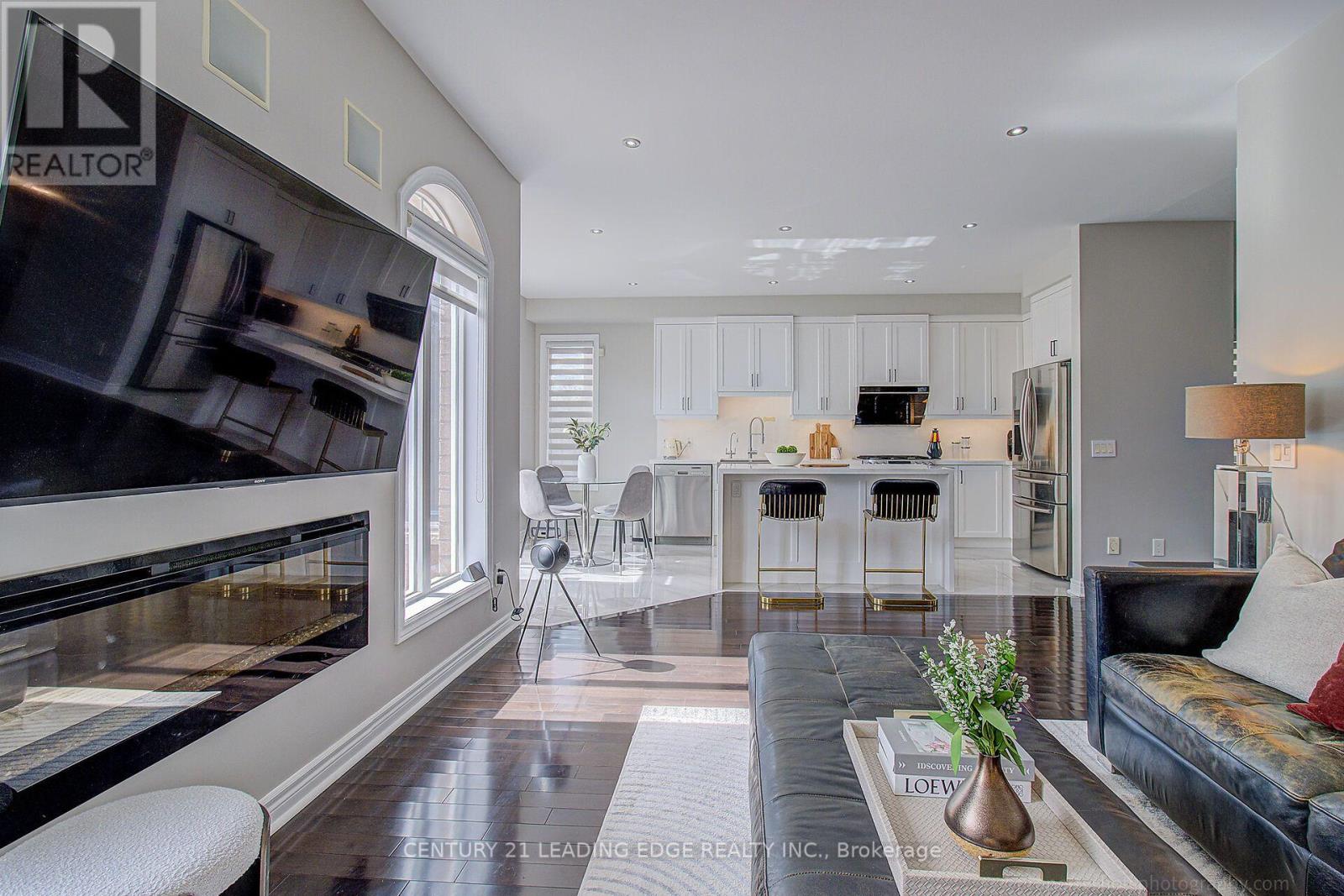 9 FLORELLE DRIVE - 20