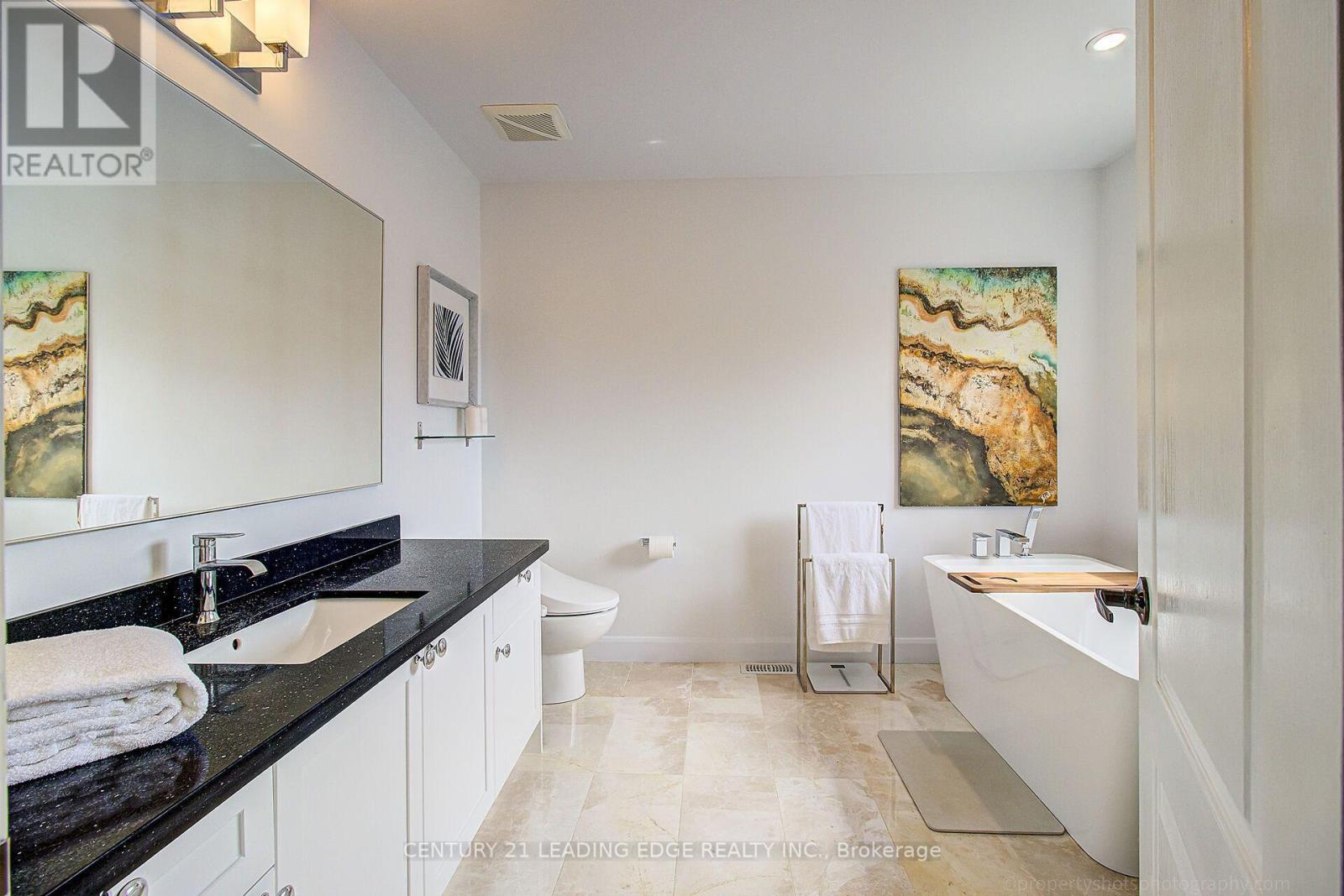 9 FLORELLE DRIVE - 28