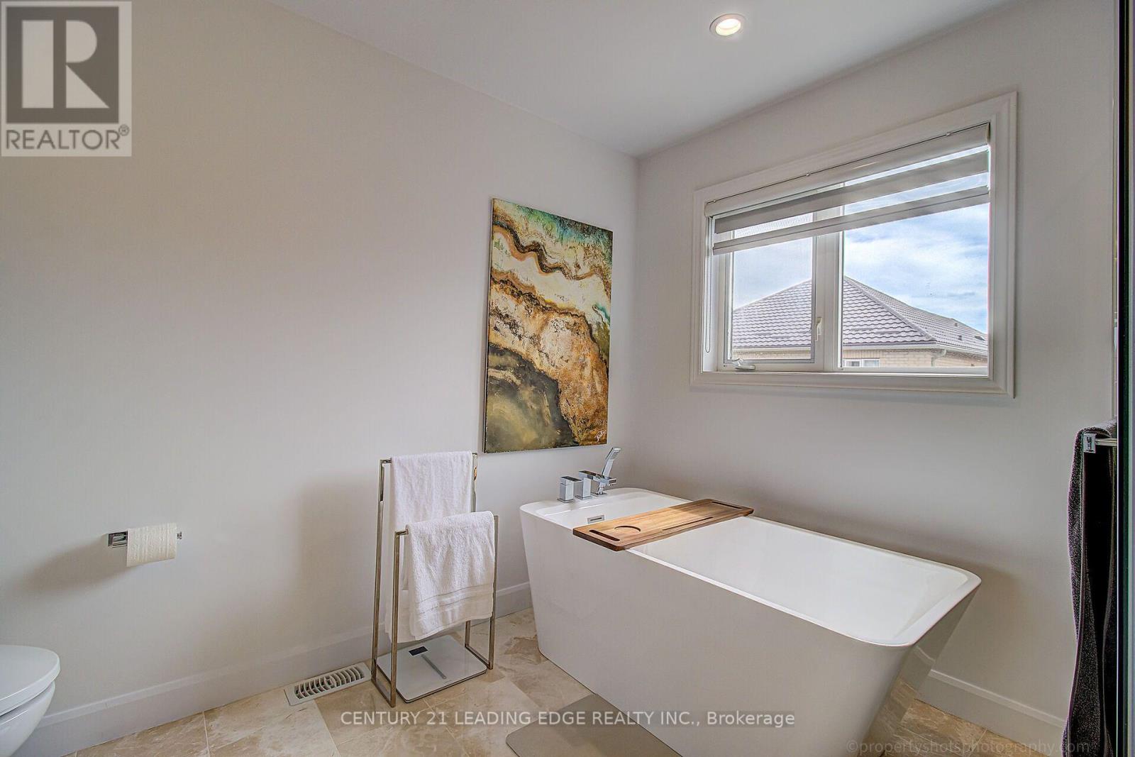 9 FLORELLE DRIVE - 29