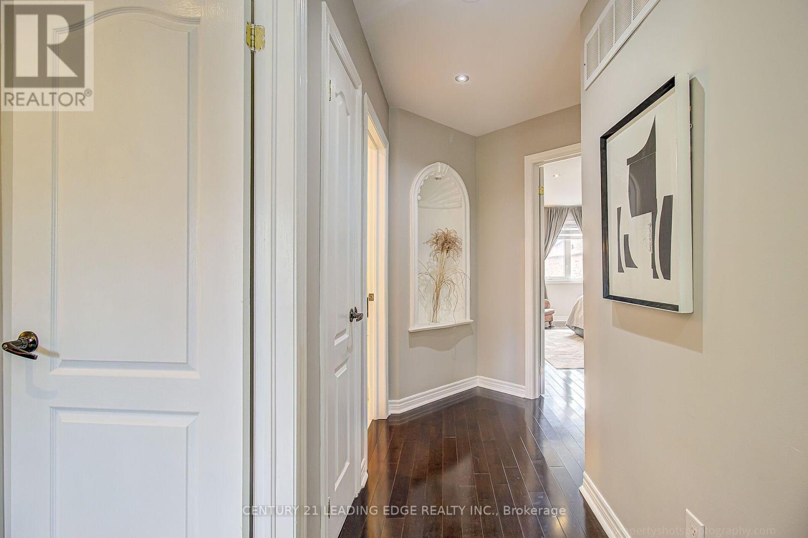 9 FLORELLE DRIVE - Image 35