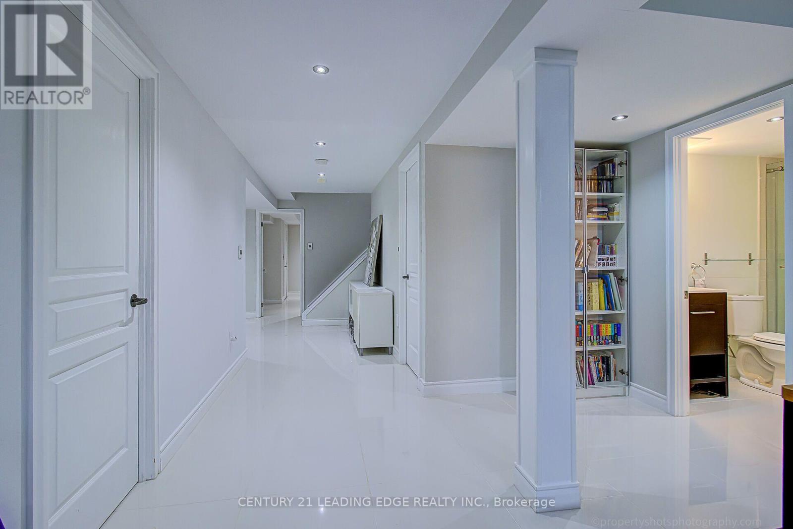 9 FLORELLE DRIVE - 47
