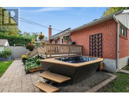 110 Murray Drive, Aurora, ON L4G2C5 Photo 32