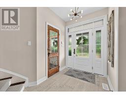 Family room - 98 Greenforest Grove, Whitchurch Stouffville, ON L4A1S7 Photo 6