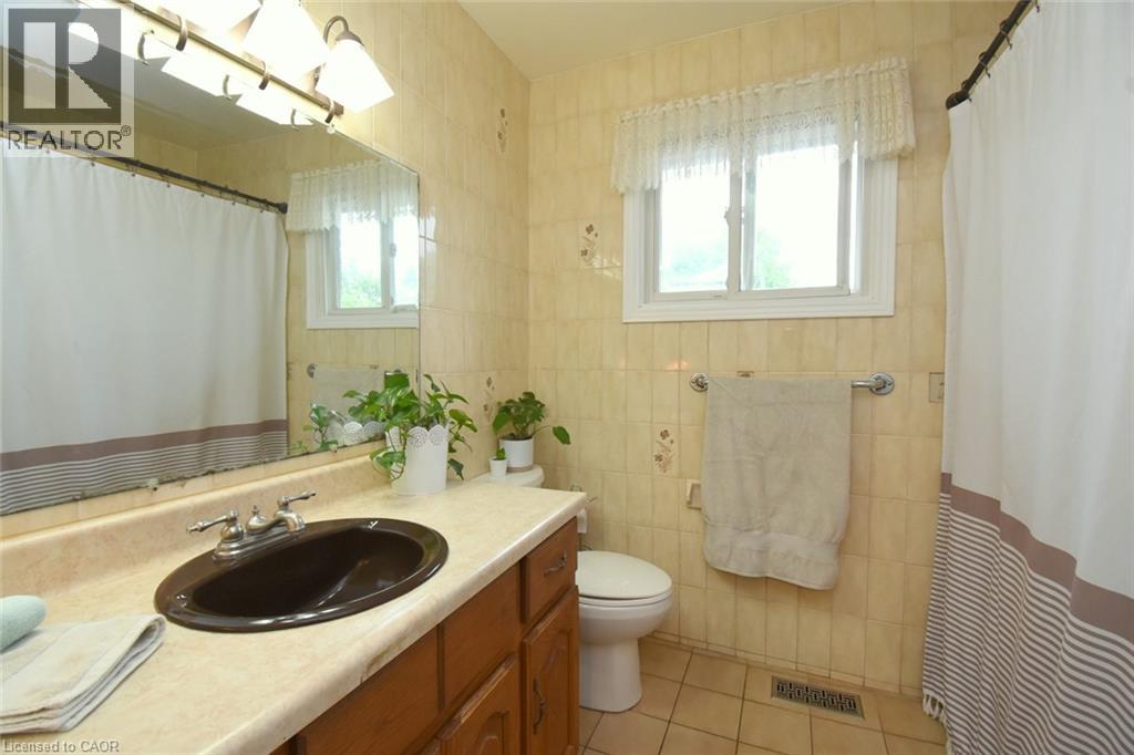 64 WINNETT Street N - Image 25