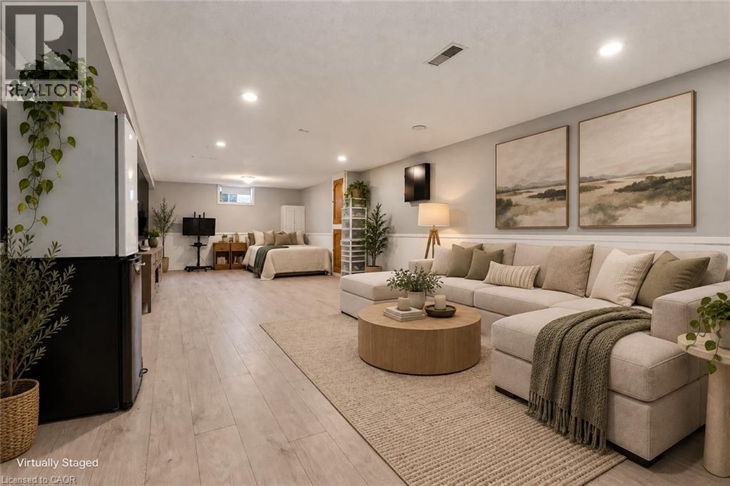 113 WHITELOCK Street - Image 28