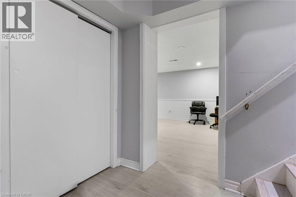 113 WHITELOCK Street - 26