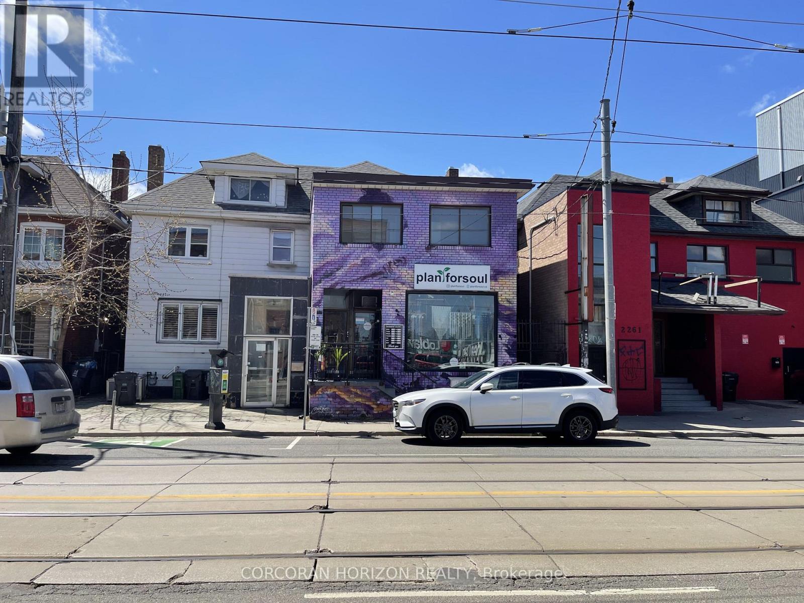 Photo of 2257 Dundas Street