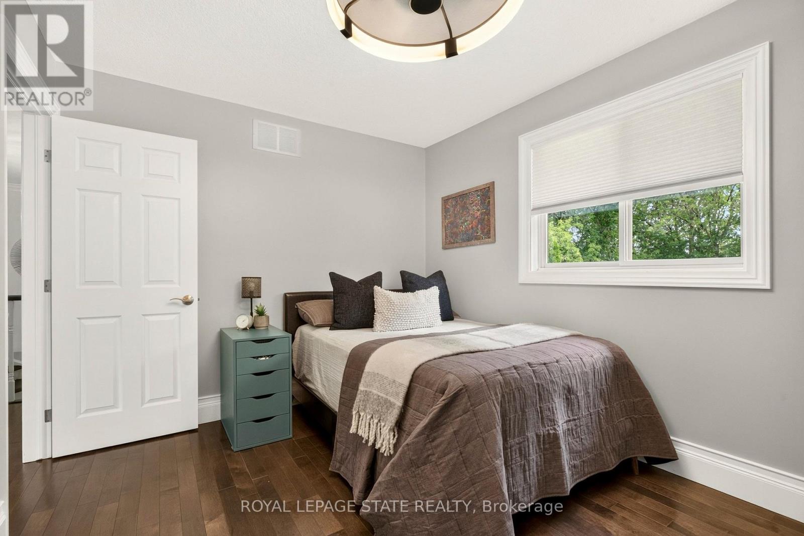 667 SANDCHERRY DRIVE - Image 31