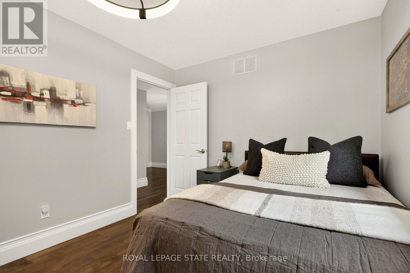 667 SANDCHERRY DRIVE - 32