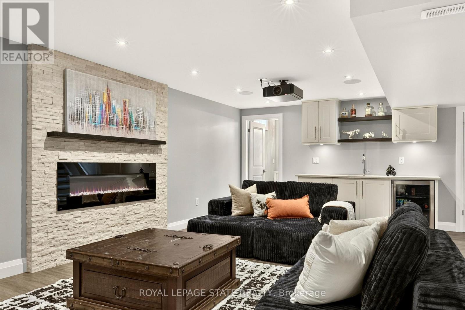 667 SANDCHERRY DRIVE - Image 37