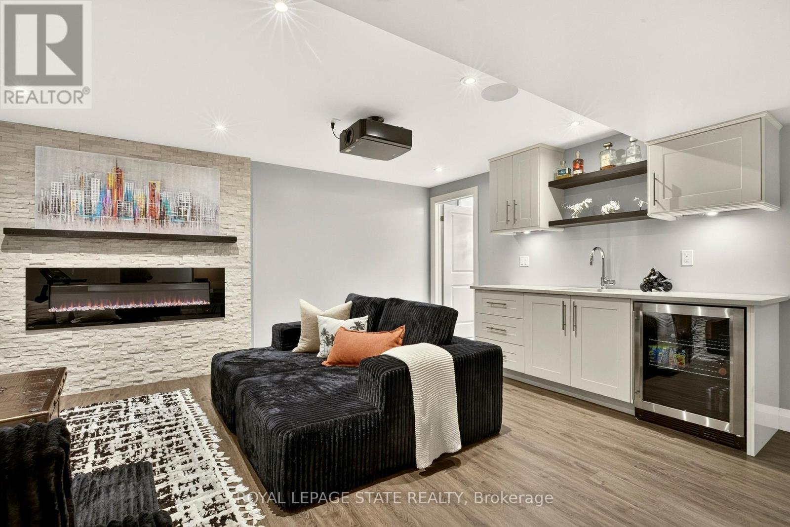 667 SANDCHERRY DRIVE - Image 40