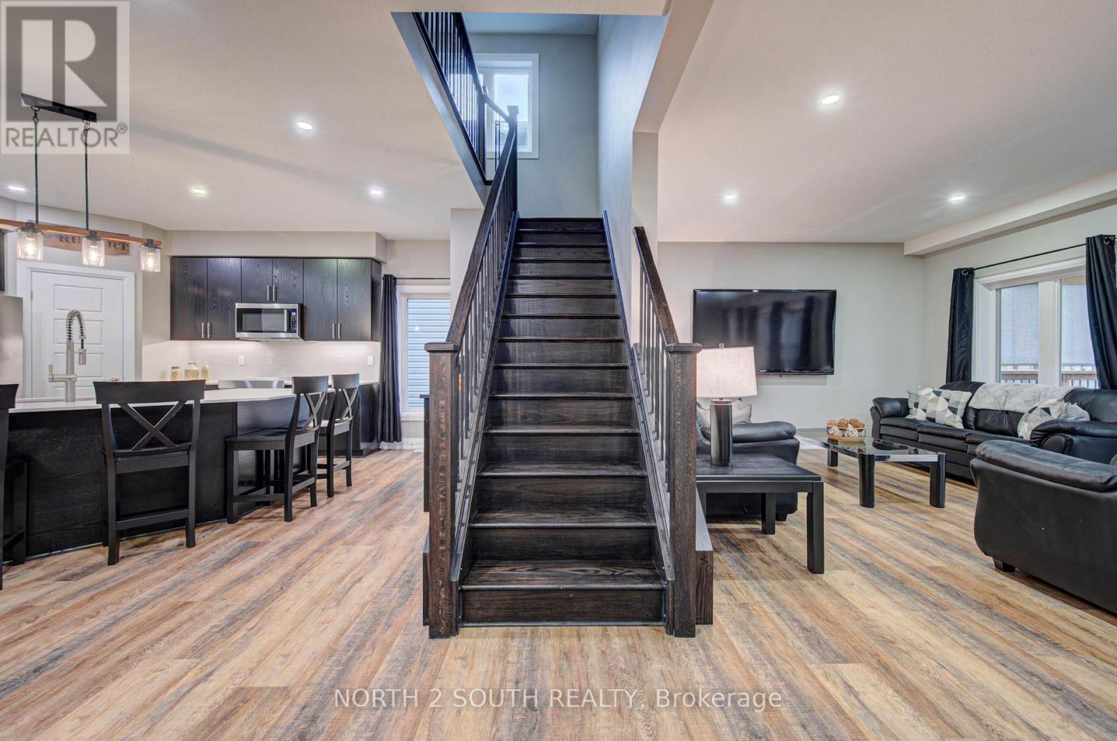 11 OLDHAM AVENUE - Image 12
