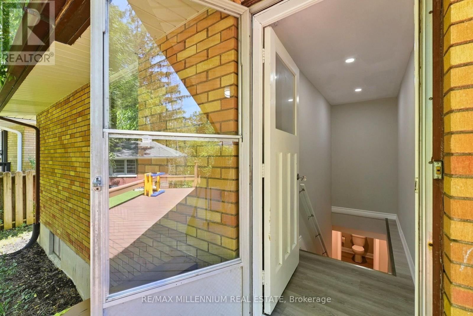 22 MONTGOMERY ROAD - Image 24