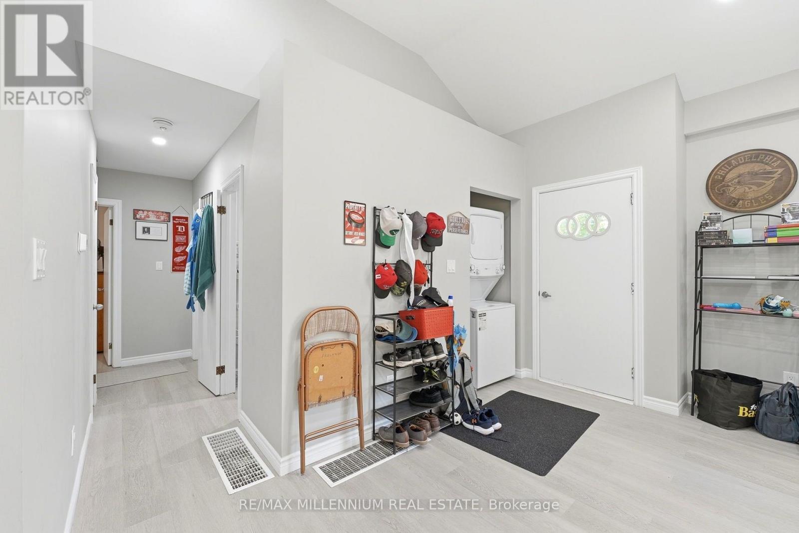 22 MONTGOMERY ROAD - 4