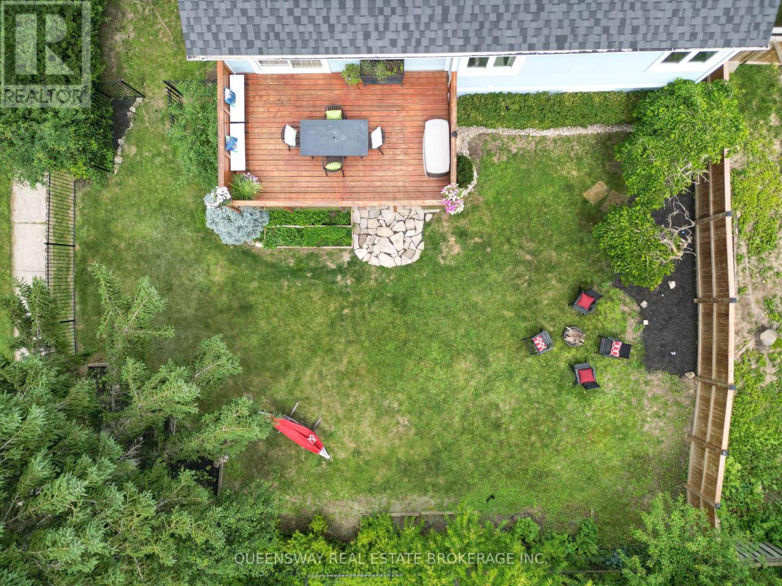 46 GREENWICH DRIVE - 2
