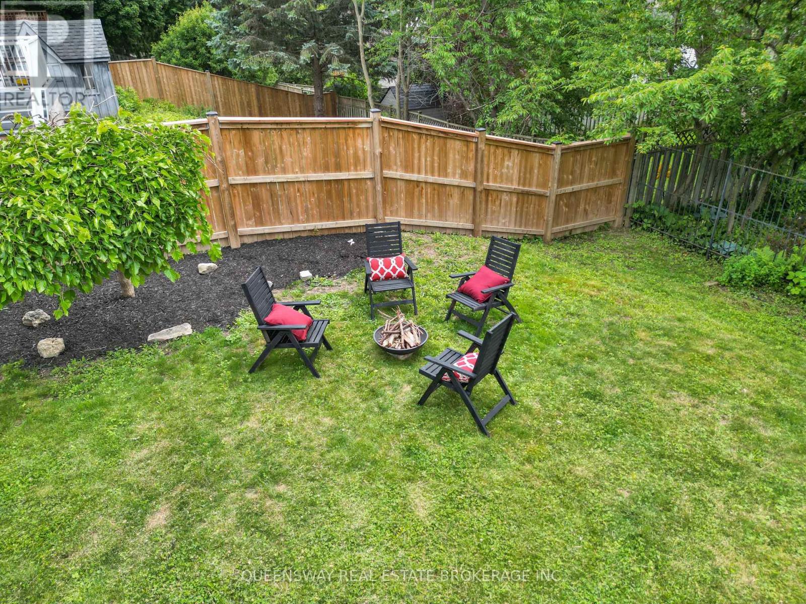 46 GREENWICH DRIVE - Image 3