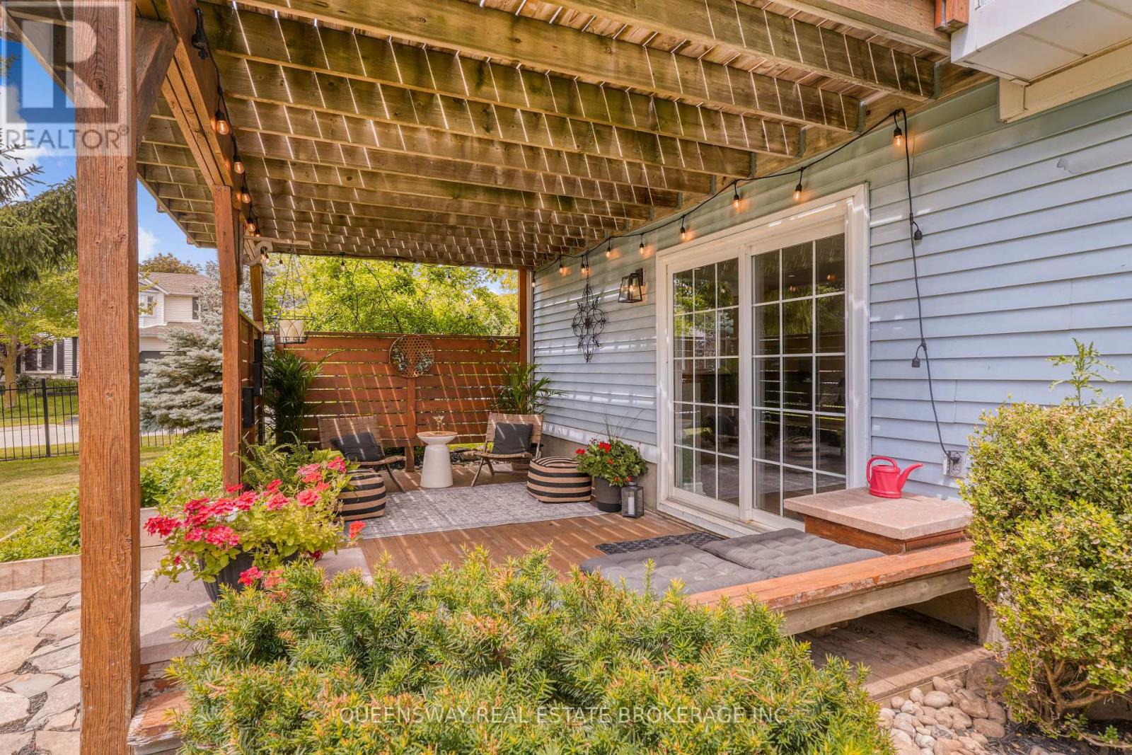 46 GREENWICH DRIVE - 37