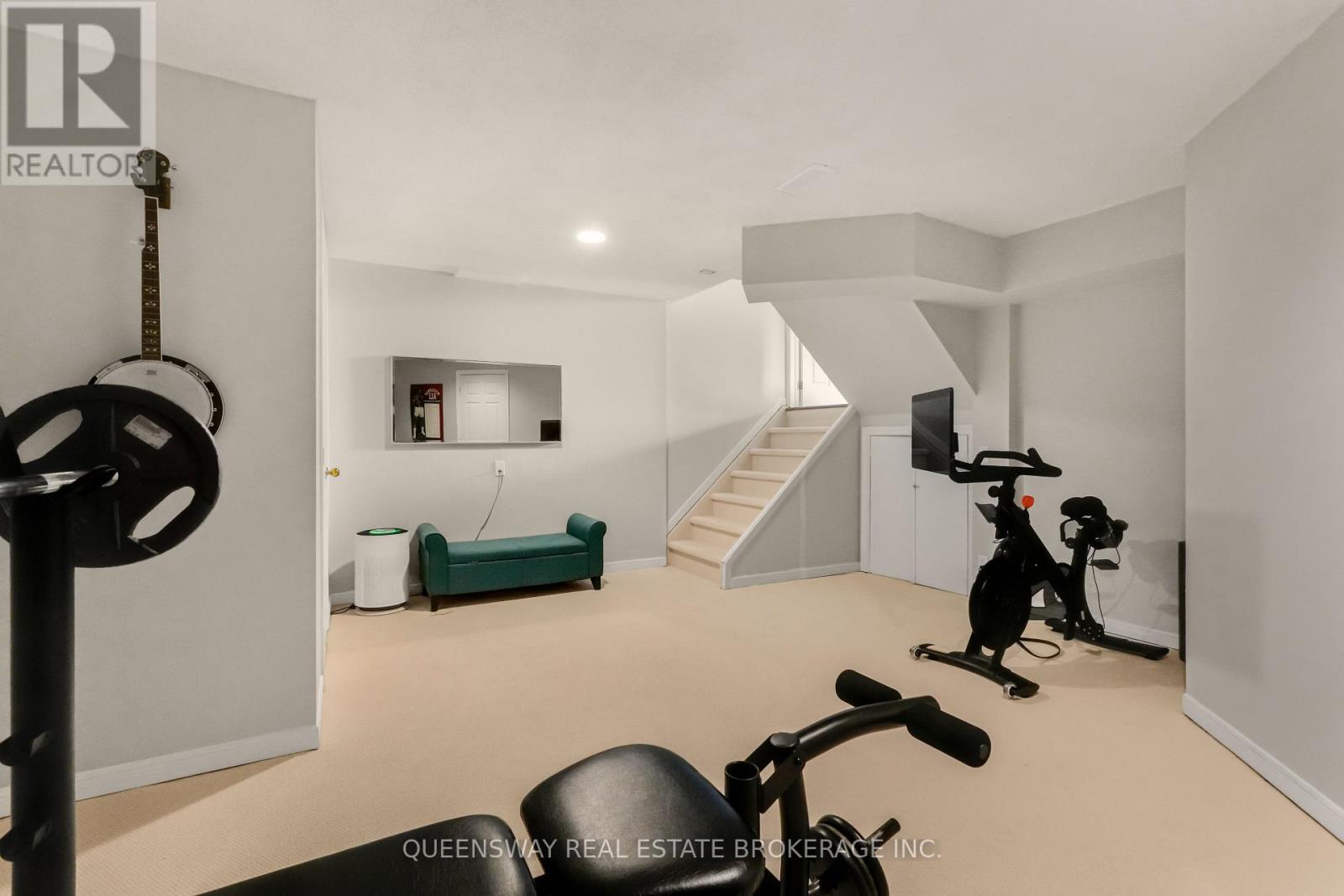 46 GREENWICH DRIVE - Image 40