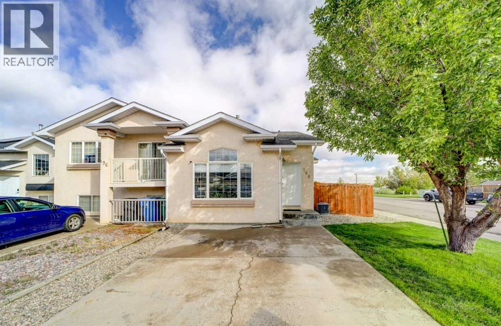 198 Cougar Way N - 1