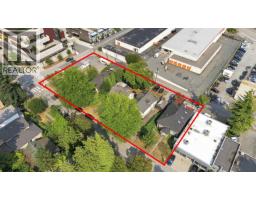 452 Rousseau Street, New Westminster, BC V3L3R3 Photo 9