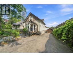 452 Rousseau Street, New Westminster, BC V3L3R3 Photo 8