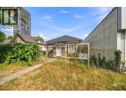 452 Rousseau Street, New Westminster, BC V3L3R3 Photo 6
