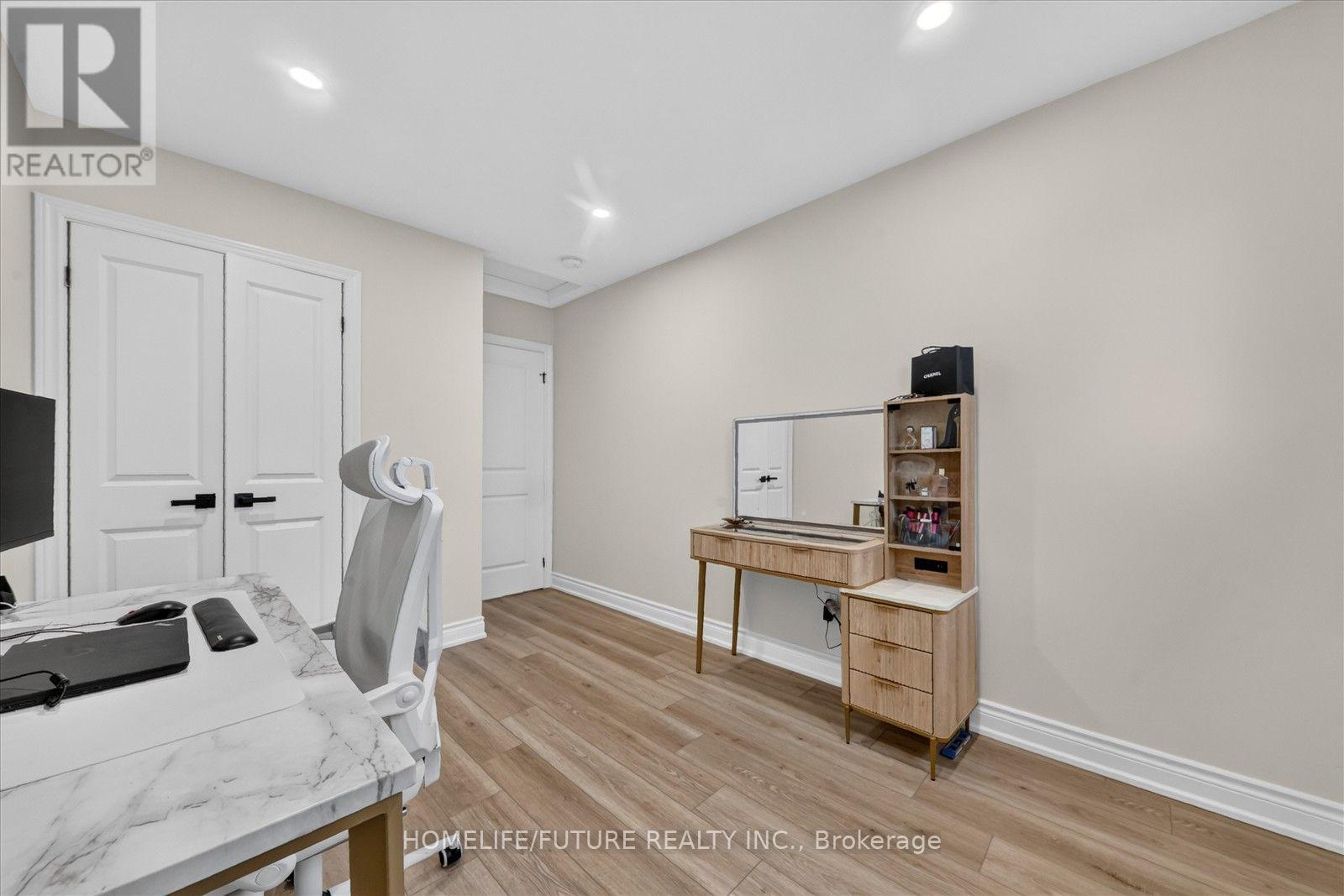 7 Toms Court, Whitby, ON photo 21