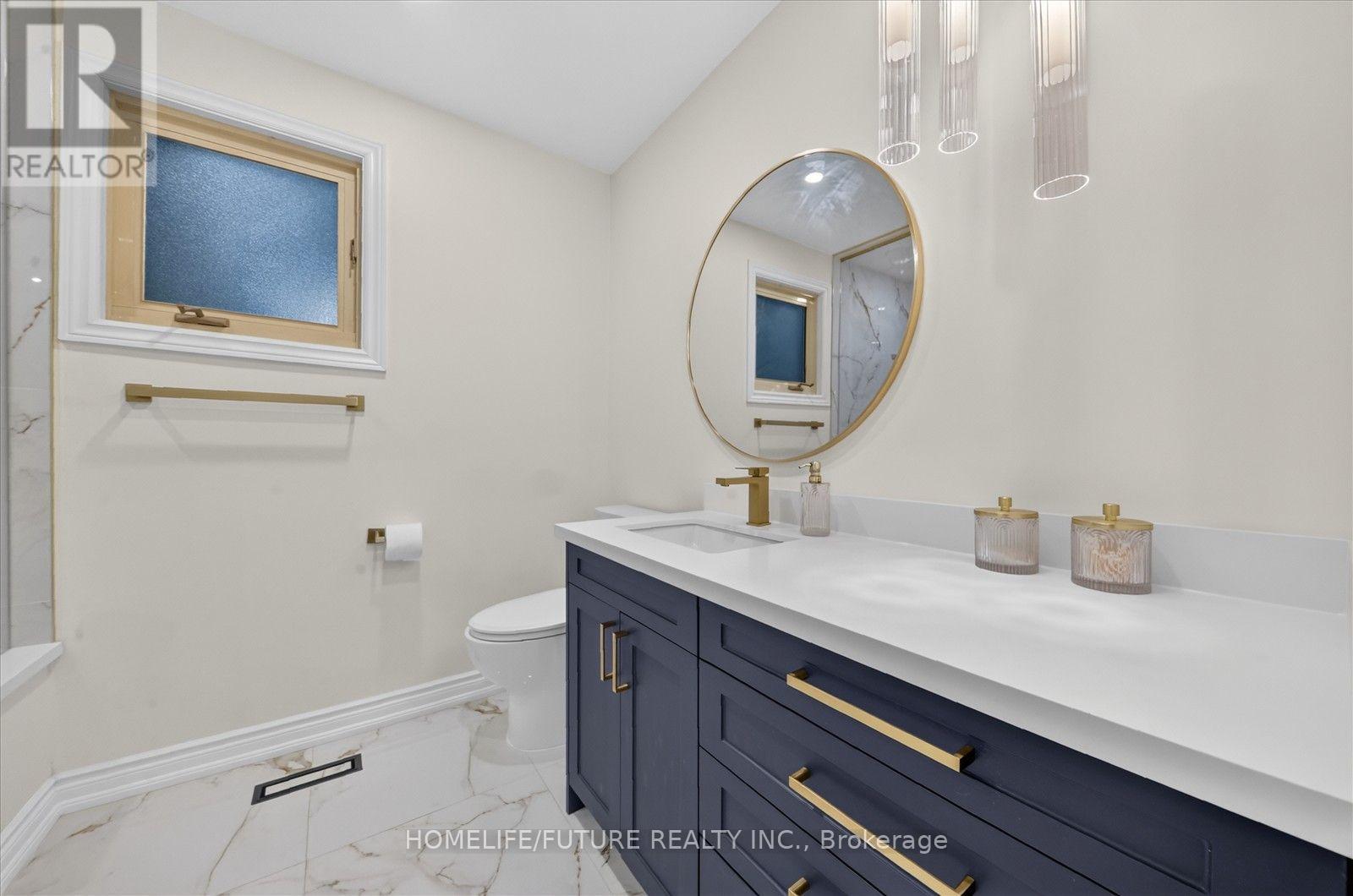7 Toms Court, Whitby, ON photo 24