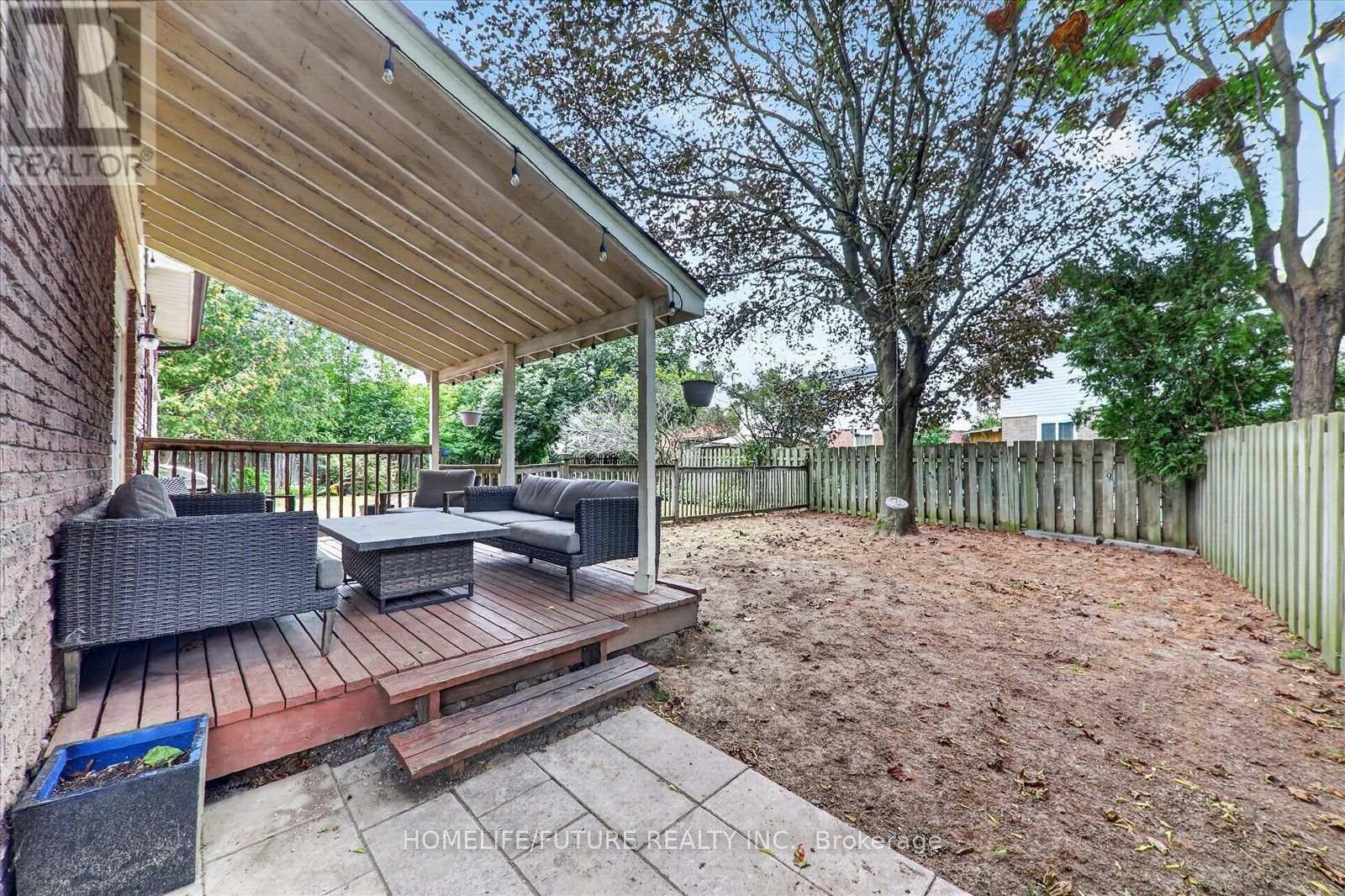 7 TOMS COURT - 36