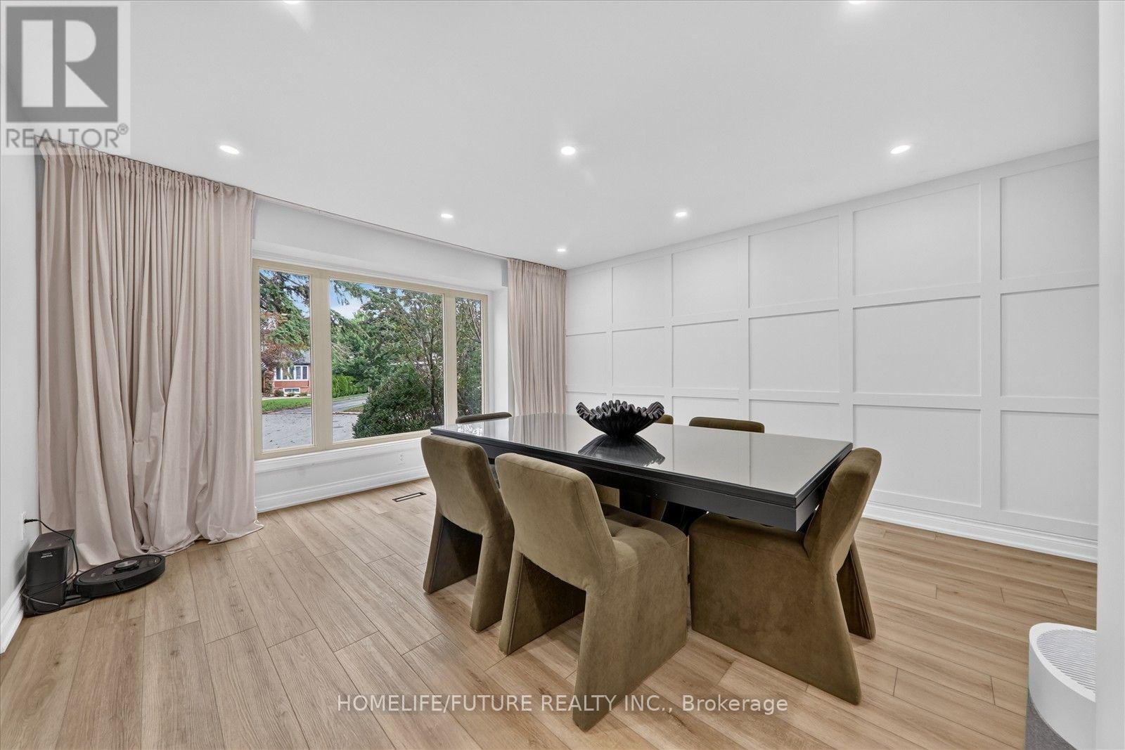 7 Toms Court, Whitby, ON photo 6